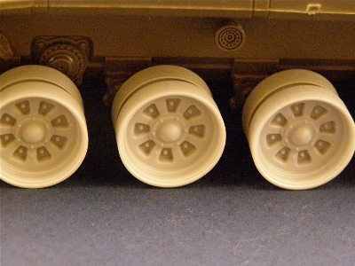 Burn Out Wheels For T-72 Tank - image 3