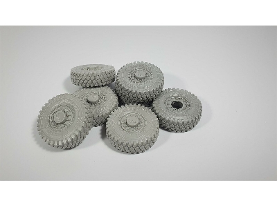 Mtvr M24 Road Wheels (Michelin ) - image 2