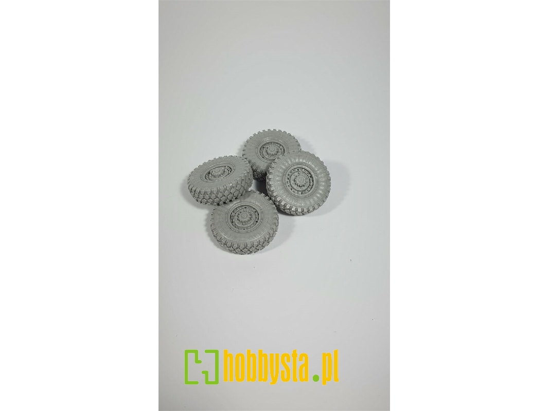 Asv M1117 "guardian" Road Wheels - image 1