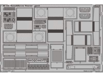 Voroshilovets Tractor 1/35 - Trumpeter - image 1