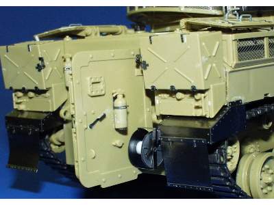 Warrior MCV 1/35 - Academy Minicraft - image 8