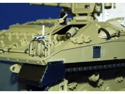 Warrior MCV 1/35 - Academy Minicraft - image 9