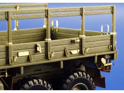 ZiL-157  6x6 Military Truck 1/35 - Trumpeter - image 9