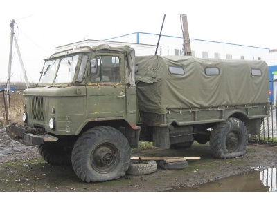 GAZ-66B Soviet 4x4 2t truck for airborne forces - image 22