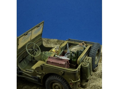 Wwii Us Jeep Accessories Set - image 2