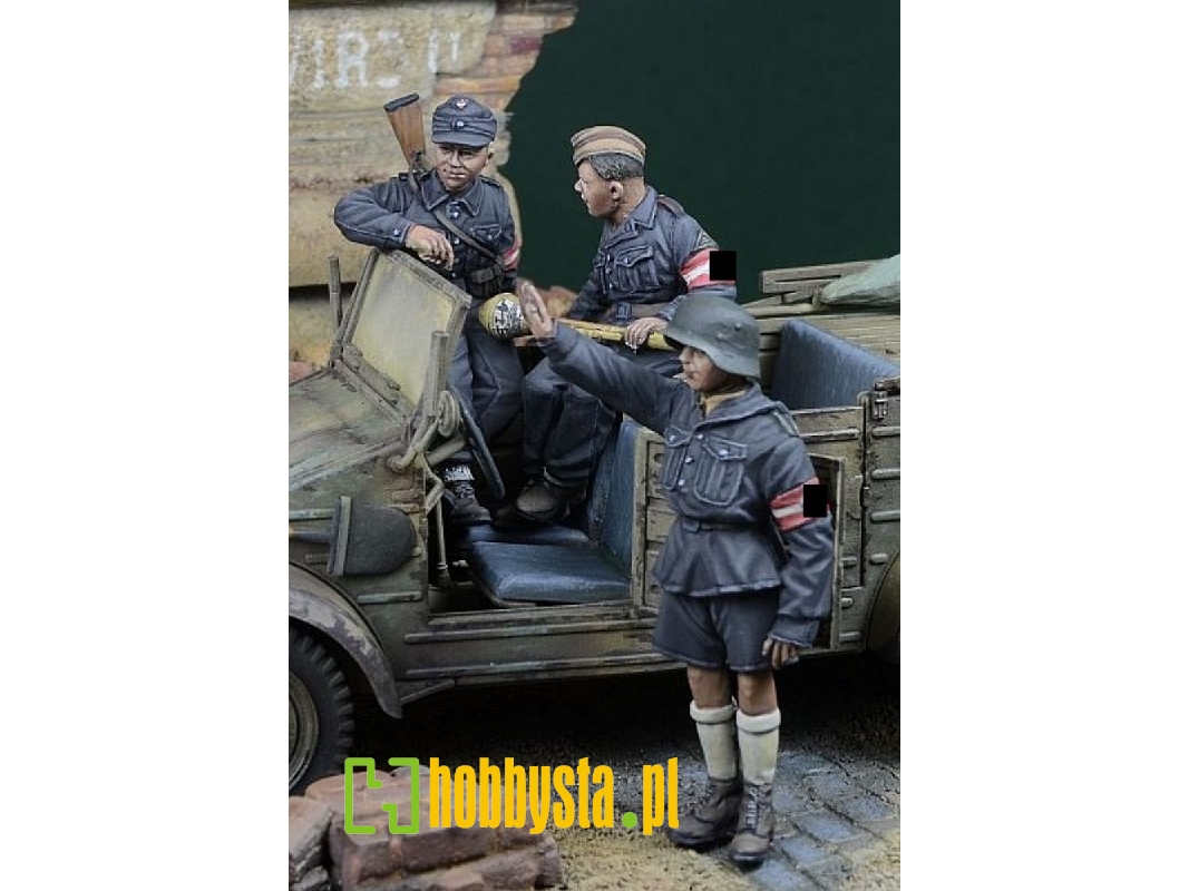 Hitlerjugend Boys, Germany 1945, For Kubelwagen - image 1