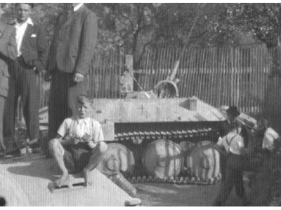 German Bergepanzer Hetzer With 2cm Flak Early - image 2