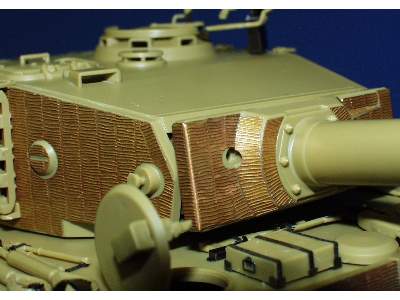 Zimmerit Tiger I Mid.  Production 1/35 - Academy Minicraft - image 5