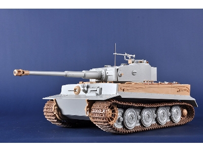 Pz.Kpfw.Vi Ausf.E Sd.Kfz.181 Tiger I (Late Production) - image 16