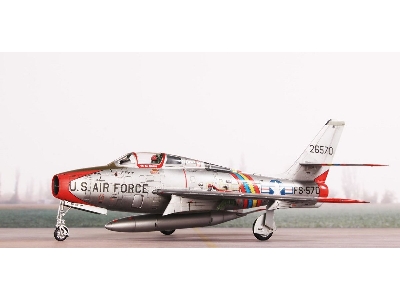 F-84f Thunderstreak 'us Sweep-wing Fighter' - image 19