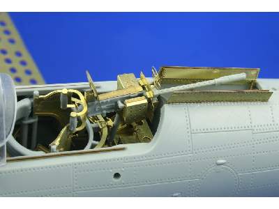 SBD-5 rear interior S. A. 1/32 - Trumpeter - image 5