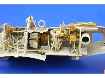 SBD-5 rear interior S. A. 1/32 - Trumpeter - image 8
