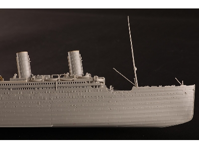 Titanic - image 21