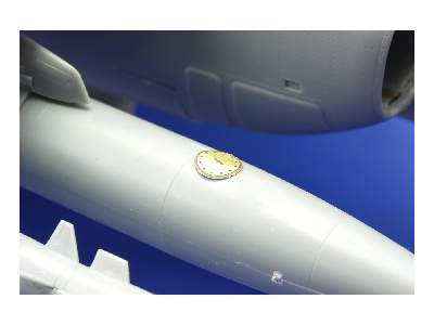 Su-25 Frogfoot weapon 1/32 - Trumpeter - image 2