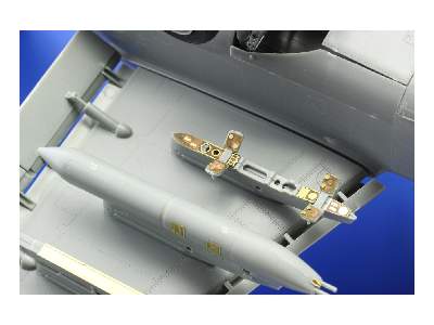 Su-25 Frogfoot weapon 1/32 - Trumpeter - image 8