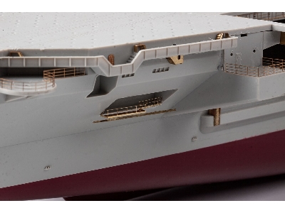 USS Nimitz CVN-68 PART II 1/350 - TRUMPETER - image 17