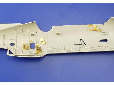 TBF-1 interior 1/32 - Trumpeter - image 5