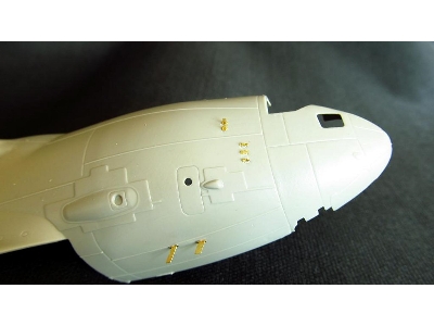 Boeing C-17a Globemaster (Designed To Be Used With Revell Kits) - image 4