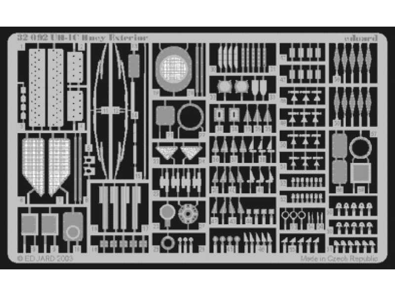 UH-1C exterior 1/35 - Academy Minicraft - image 1