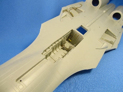 Sukhoi Su-34 Fullback Detailing Set For Undercarriage Legs And Undercarriage Bay (For Hobby Boss And Kitty Hawk Model Kits) - im