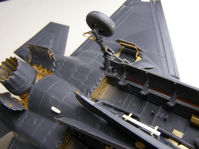 Lockheed-martin F-35 B Lightning Ii Exterior (Designed To Be Used With Kitty Hawk Model Kits) - image 2