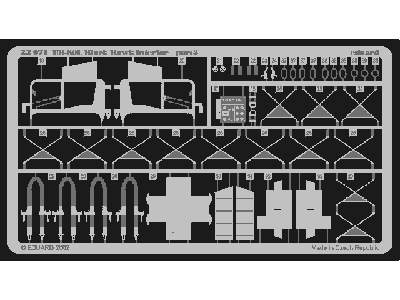 UH-60L interior 1/35 - Academy Minicraft - image 3