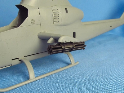Xm158 2.75 Inch Rocket Launcher (For Ah-1g icm, Special Hobby And Revell Kits) - image 1