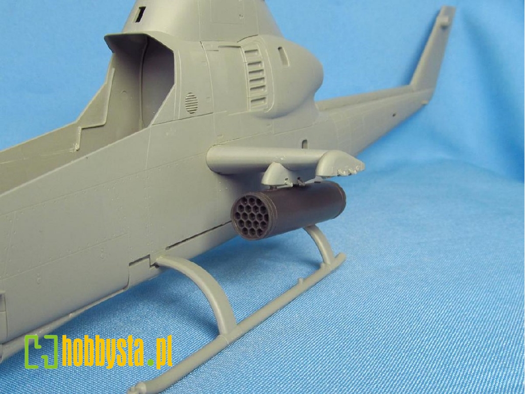 Xm159 2.75 Inch Rocket Launcher (For Ah-1g icm, Special Hobby And Revell Kits) - image 1