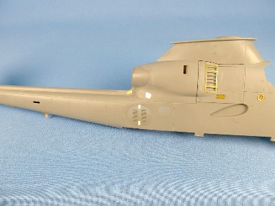 Bell Ah-1g Cobra Exterior (Designed To Be Used With Icm Kits) - image 3