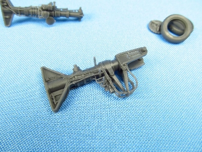 Lockheed Sr-71 Blackbird - Landing Gears (Designed To Be Used With Revell Kits) - image 3