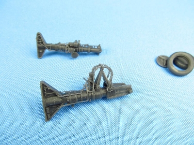 Lockheed Sr-71 Blackbird - Landing Gears (Designed To Be Used With Revell Kits) - image 4