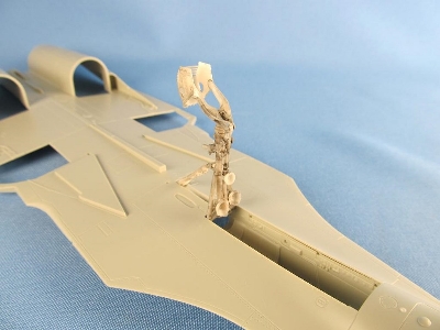 Sukhoi Su-27 - Landing Gears (Designed To Be Used With Kitty Hawk Models Kits) - image 5