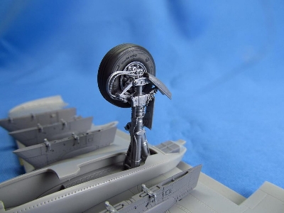 Fairchild A-10 Thunderbolt Ii - Landing Gears (Designed To Be Used With Hobby Boss ) - image 2