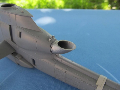 Bell Ah-1 G - Exhaust (Designed To Be Used With Icm And Special Hobby Kits) - image 2