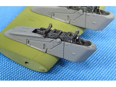Boeing/hughes Ah-64 Apache - Pylons Late Type (For Academy And Hasegawa Kits) - image 1