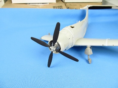 Douglas A-1 H/j Skyraider - Propeller Set (Designed To Be Used With Tamiya Kits) - image 1