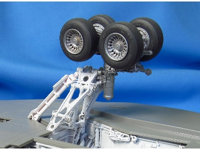 Rockwell B-1 B Lancer - Landing Gears Set With Wheels Bay (For Revell Kits) - image 10