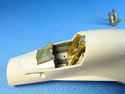 Sukhoi Su-34 Fullback Cockpit Set (Designed To Be Used With Hobby Boss And Kitty Hawk Model Kits) - image 3