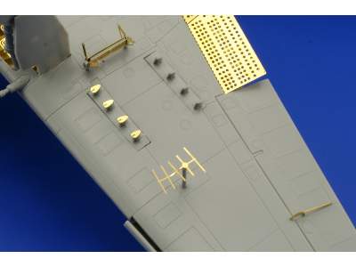 SB2C exterior 1/48 - Accurate Miniatures - image 7