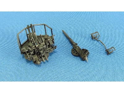 Twin 40 Mm Bofors Guns - image 1