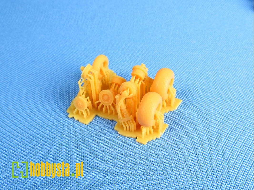 Antonov An-28 - Landing Gears With Wheels (Designed To Be Used With A-model Kits) - image 1 Antonov An-28 - Landing Gears With Wheels (Designed To Be Used With A-model Kits) - image 1