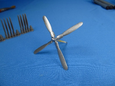 Boeing B-29 Superfortress - Propellers Set Late Type (For Academy And Airfix Kits) - image 1
