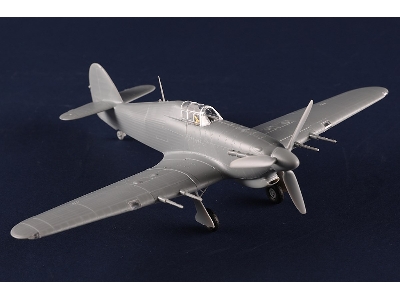 Hawker Hurricane Mk.IIc / Trop - image 12