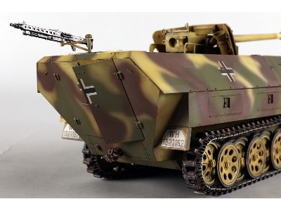 Sd.Kfz 251/22d - image 18