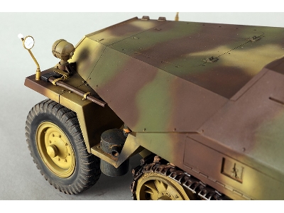 Sd.Kfz 251/22d - image 21