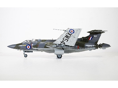 Blackburn Buccaneer S.2B - image 11