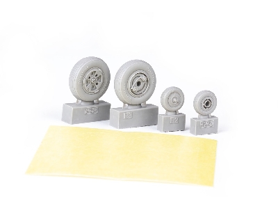 Gannet wheels 1/48 - AIRFIX - image 4