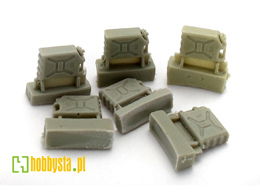 Us Plastic Tank (6 Pcs) - image 1