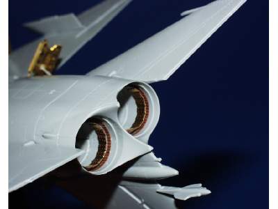 Su-15TM Flagon-F engine 1/48 - Trumpeter - image 4