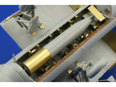 TBF-1/ TBM-3 bomb bay 1/48 - Hobby Boss - image 3